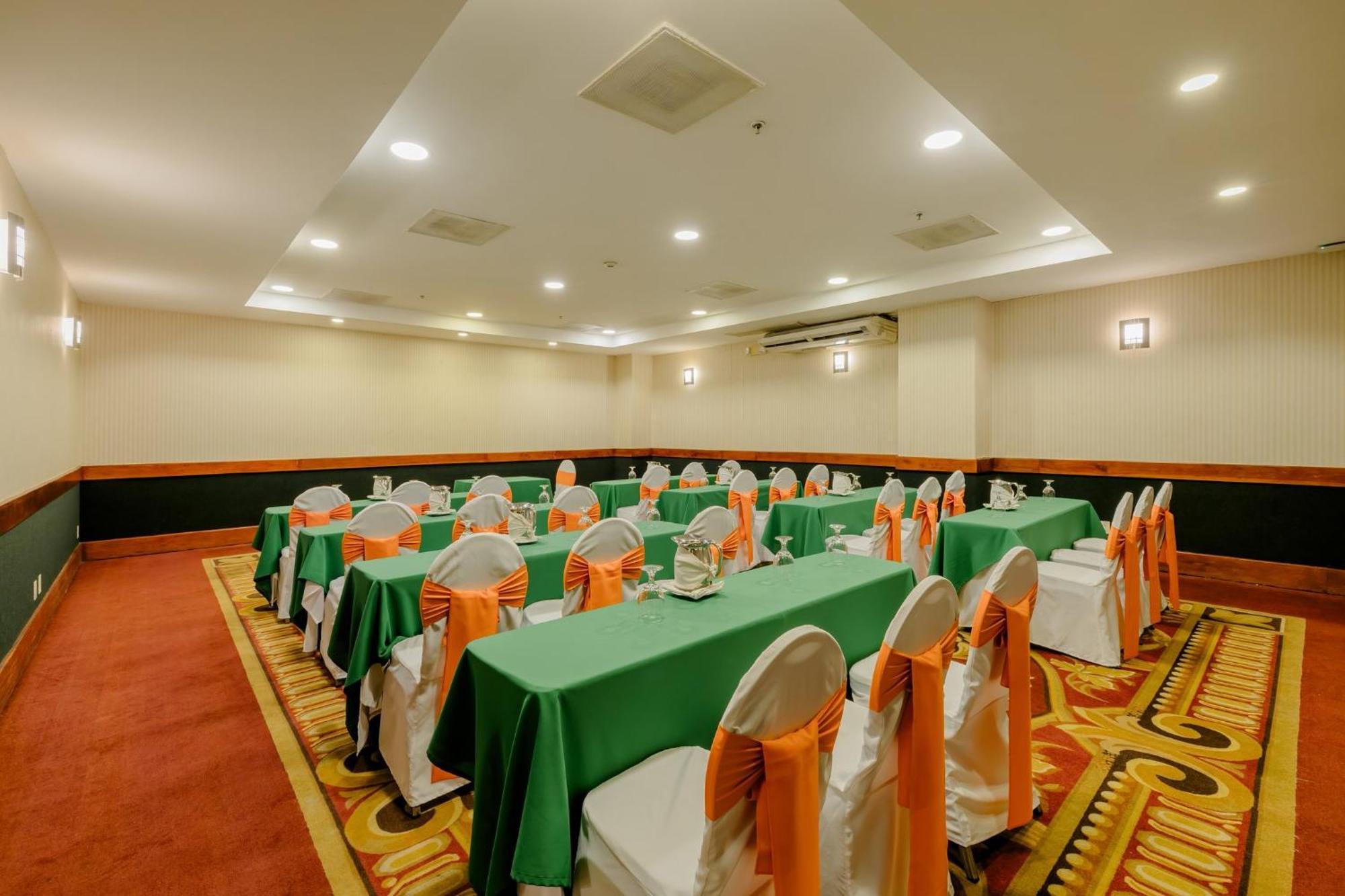 Holiday Inn Convention Center By Ihg Managua Exterior photo