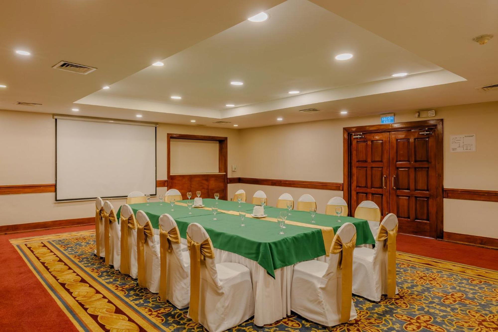 Holiday Inn Convention Center By Ihg Managua Exterior photo